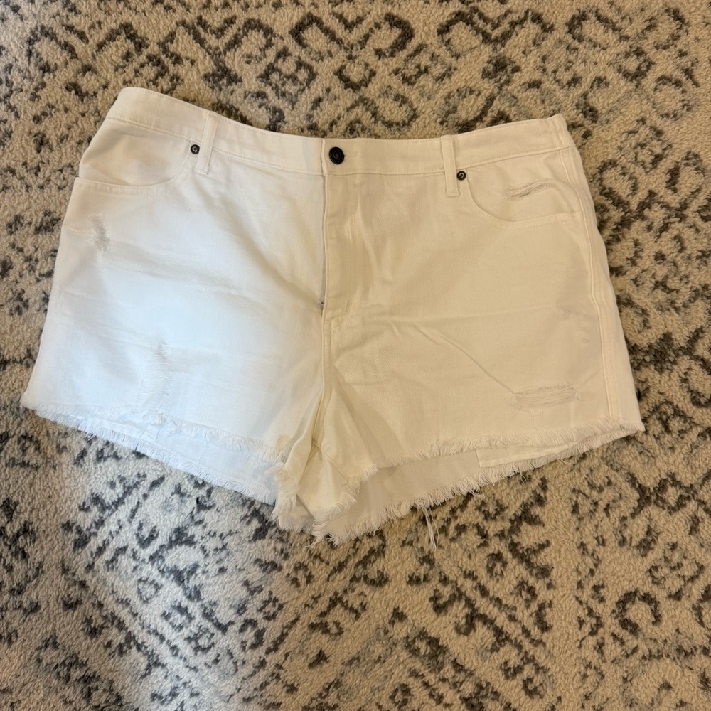 Aerie Women's White Frayed Hem Shorts